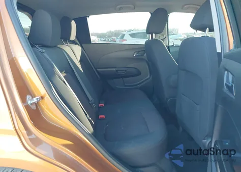 2018 Chevrolet Sonic Lt Auto z USA, uszkodzony, nr VIN 1G1JD6SB1J4123173